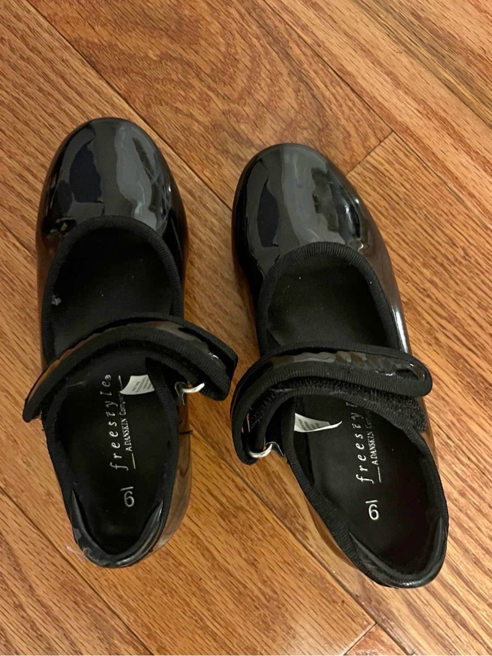 Freestyle Black little Girl’s tap shoes size 9